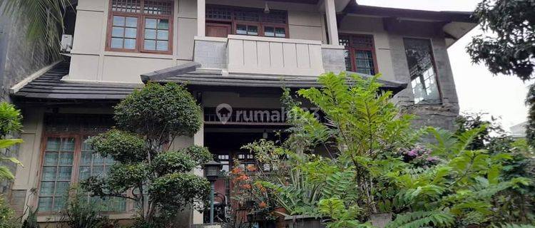 Rumah Bagus Asri Hook Luas Dekat Sport Club 1