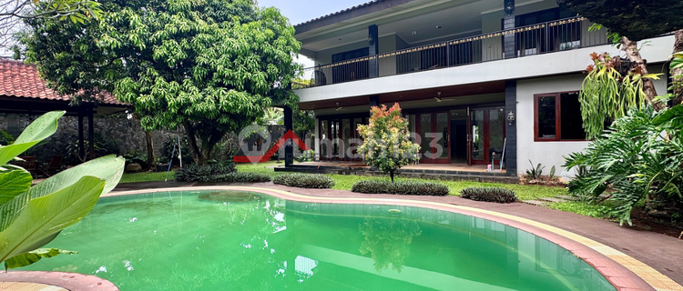 Ready-to-Occupy House in a Complex with Spacious Yard, Quiet Environment in Kemang, South Jakarta. 1