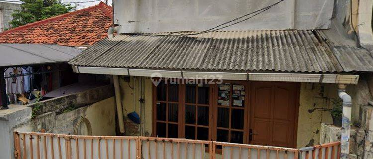 Rumah 2 Lantai Unfurnished di Menteng Dalam 1