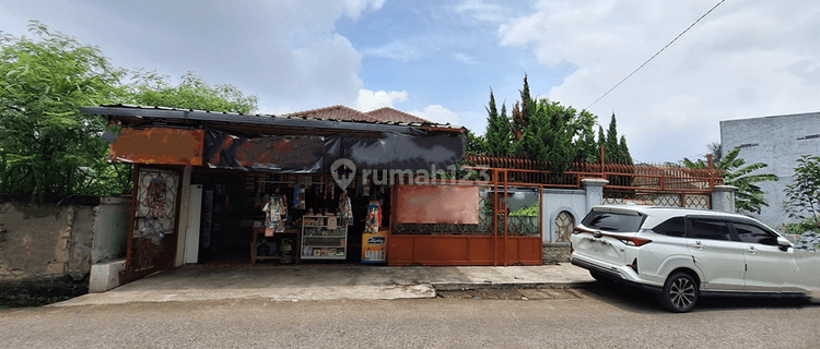 DI  RUMAH BESAR DENGAN HALAMAN LUAS DI JATIJAJAR TAPOS DEPOK 1