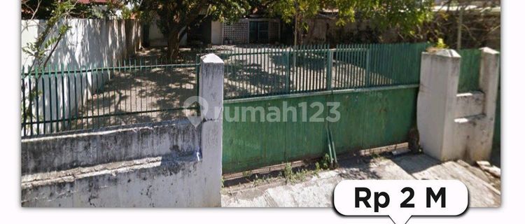 Rumah Halaman Luas Asri Dan Nyaman 1