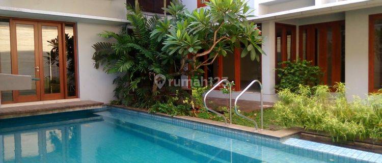 Comfortable and beautiful house In area Menteng for expatriat and others &#34;The price can be negotiable&#34; 1