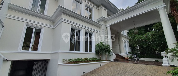 Rumah Cerah dan Mewah di Senopati 1
