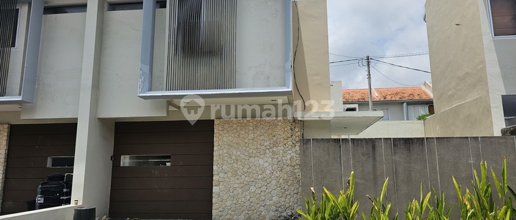 Rumah Minimalis di Komplek One Gate Dijual, Jimbaran area 1