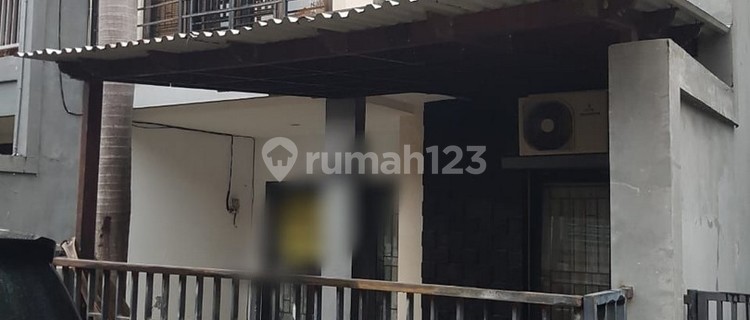 Rumah Bagus 2 Lantai Disewakan Area Sunset Road, Kuta 1