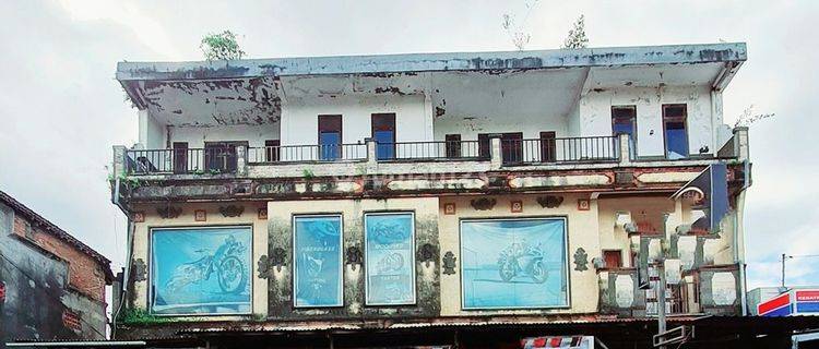Ruko Bangunan 3 Lantai Disewakan di Gianyar, Bali 1