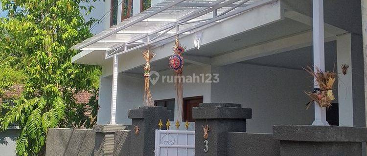 Rumah Minimalis 2 Lantai Disewakan, Area Kerobokan 1