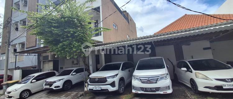 Kost Running Elite 7 Kamar Tidur Dijual, di Seminyak Area 1