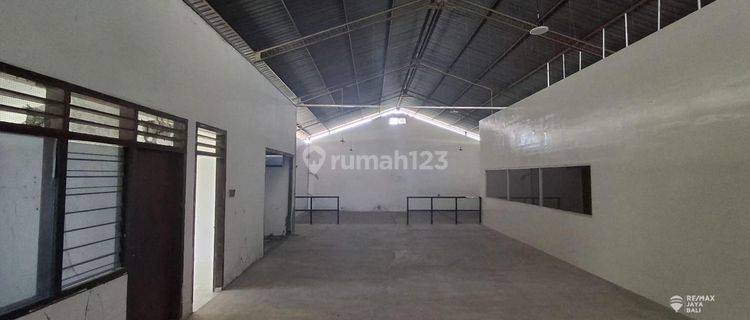 Warehouse and Business Premises on Main Road for Rent, Kerobokan Area 1