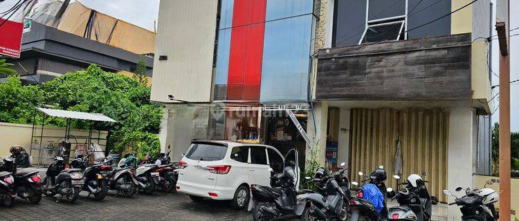 Ruko 3 Lantai Lokasi Bagus Dijual, Area Denpasar Barat 1