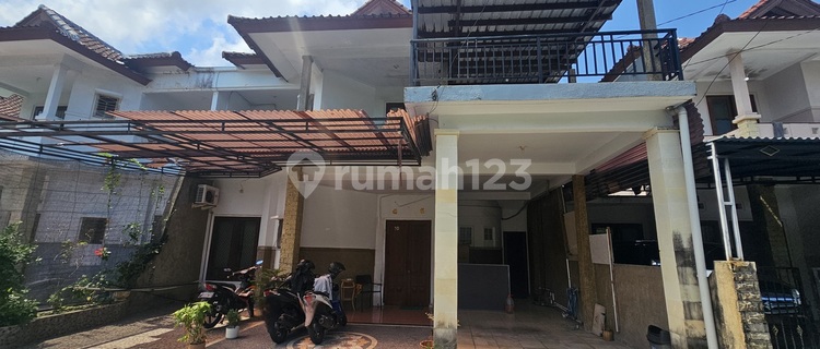 Rumah Luas Cocok Untuk Kantor Dekat Harris Hotel Dijual, Kuta area 1