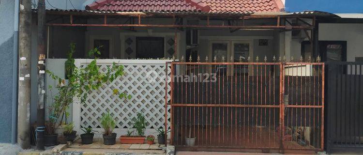 Dijual Rumah di Metro Permata 1