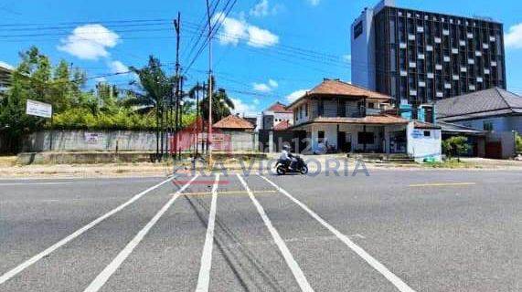 Rumah Super Megah Pinggir Jalan Raya Cocok Untuk Guest House  1