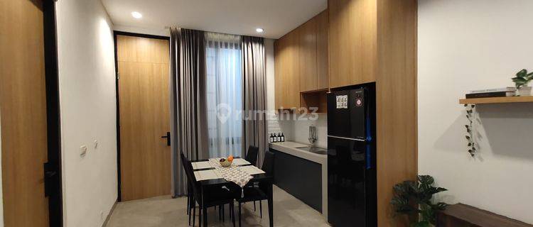 Rumah 2 Lantai Baru Furnished SHM di Grand Mansion Cisauk Bsd, Tangerang 1