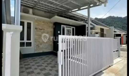 Jual Rumah Cantik di Padang , Sumatra Barat 1