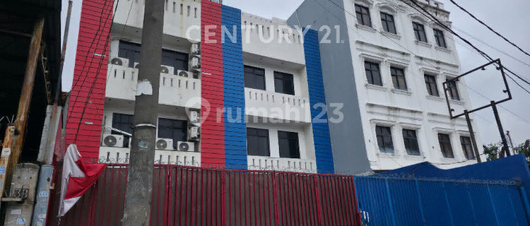 Rent Shop House on Lapangan Bola Street, Kebon Jeruk, Facing Main Street! 1