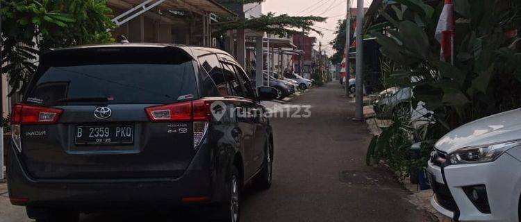 Rumah Bagus di Navona Village Danau Ranau Catalina, Tangerang 1