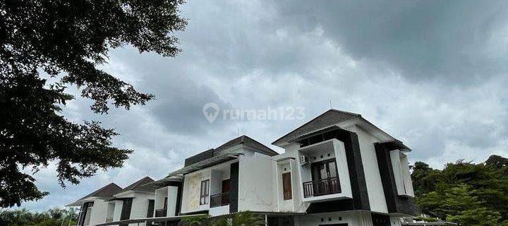 Rumah Ex Lelang Komplek Perumahan Elite One Gate Sistem 1