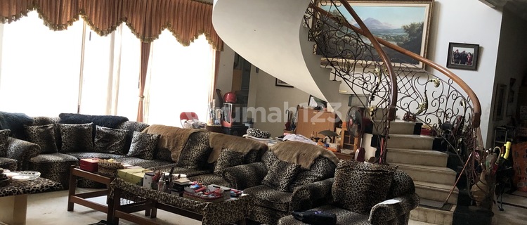 Dijual Rumah Klasik Mega Kuningan  Jl Denpasar dekat Kantor Dubes  1