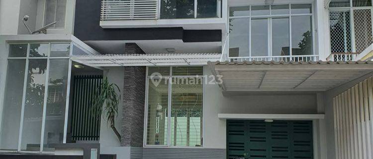 Rumah 2 Lantai di Kebayoran Terrace Bintaro Jaya 1