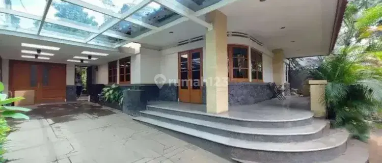 Rumah Belanda Lokasi Dago, Bandung Kota 1