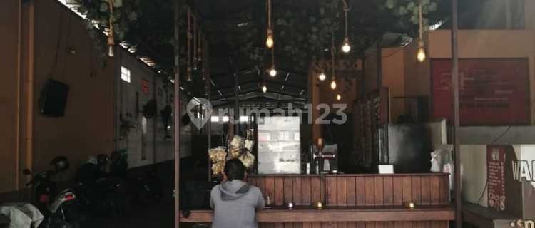 Shop House for Rent on Banyuurip Street, Sawahan, Surabaya 1