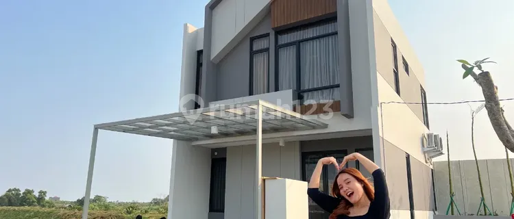 Strategic House in Harapan Indah Bekasi Near Kelapa Gading 1