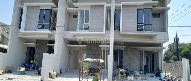 Rumah Baru Kutisari Indah Row Super Lebar Dekat Kampus Petra 1