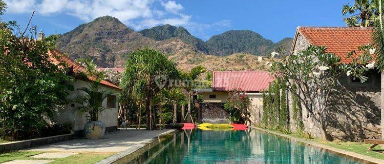 Villa di Pemuteran Beach ethnic style mountain view 1