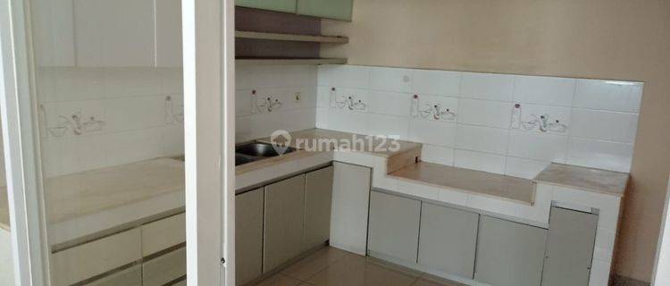 Rumah Cantik Semi Furnished Di Puri Mansion  1