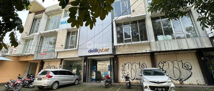 Dijual 2 Ruko 3 Lantai di Jl. Jend. Ahmad Yani, Bandung 1