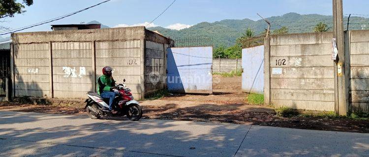 Gudang terbuka, tanah padat berbenteng 1