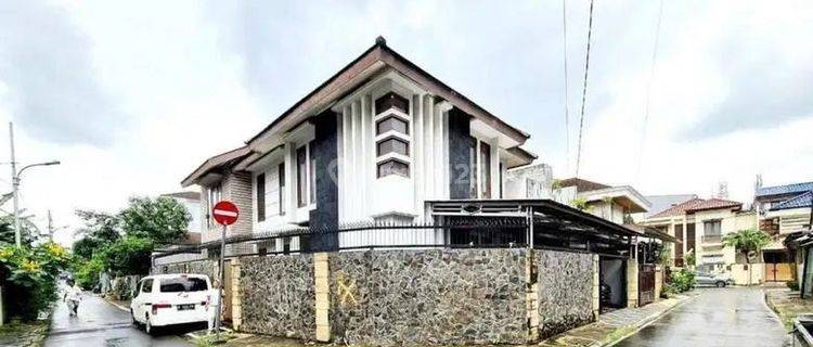 Rumah di lokasi strategis di kawasan Kebayoran Baru Jakarta Selatan  1