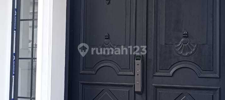 Rumah Baru Dekat Menteng dan Kuningan 1