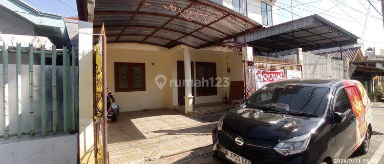 Rumah 2 Lantai Layak Pakai Dengan Kondisi Bagus, Shm, Lokasi Strategis Dan Akses Mudah Dekat Mrt Harmoni 1