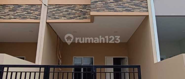 Rumah Minimalis Modern Dekat Tanjung Duren Jakarta Barat 1