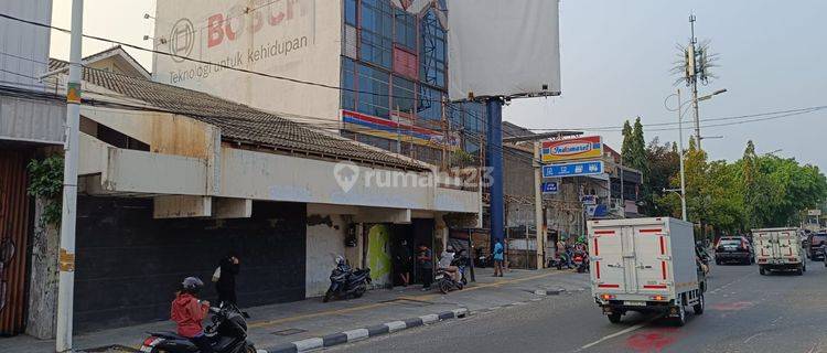 Ruko di Jalan Satria Latumenten Raya, Jakarta Barat 1