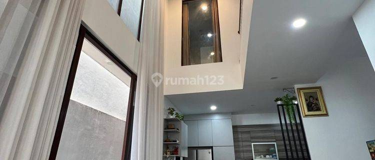 Dijual Rumah Mewah Grand Orchid Sudah Renovasi Cantik Siap Huni 1