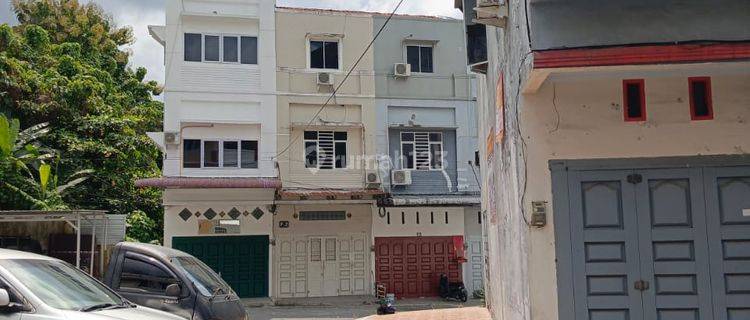 Disewakan Lapak Usaha Ukuran 1x2 Meter  1