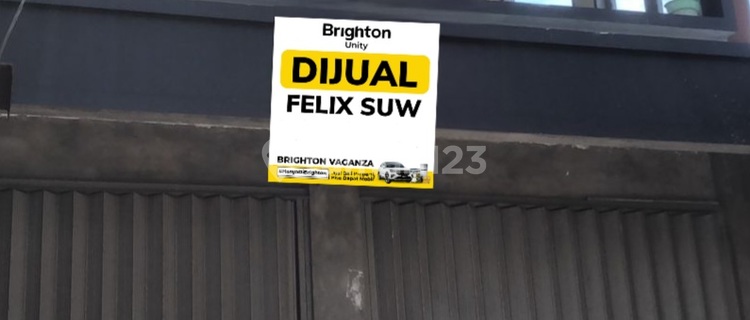 Shop House 2.5 Floors on Raya Manukan Tengah 1