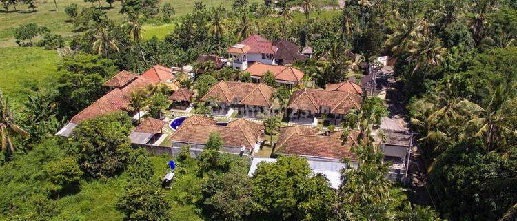 Villa Halaman Luas 300 Meter Dari Pantai Saba Gianyar 1