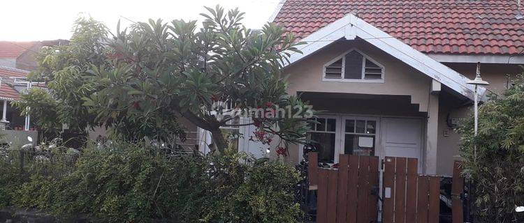 Rumah 3 Kamar Tidur di Gkb Manyar Gresik 1