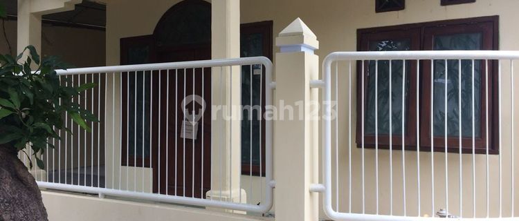 Rumah 1,5 Lantai Gkb Manyar Gresik 1