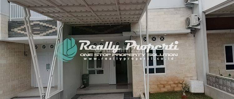 Disewakan Rumah Baru Semi Furnished, 2 Lantai Dalam Cluster, Ac 3 Unit, Tenang, Aman, Nyaman di Kalisari, Pasar Rebo, Jakarta Timur 1