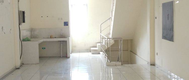 Ruko Tengah Kota,pusat Bisnis Kota Klaten  1