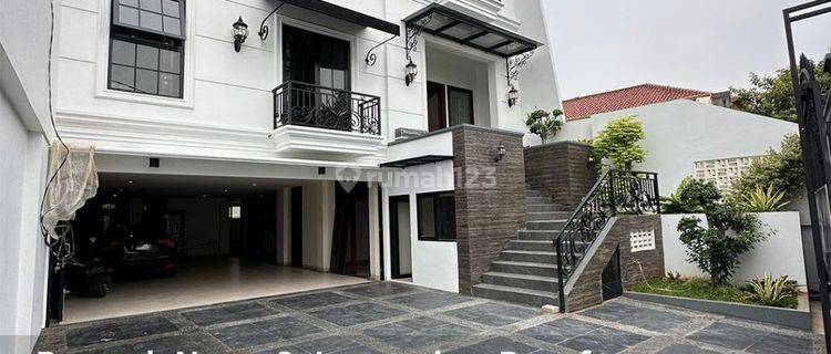 Rumah Mewah 3 Lantai, Di Pegangsaan Dekat Menteng, Ada Taman Pool 1