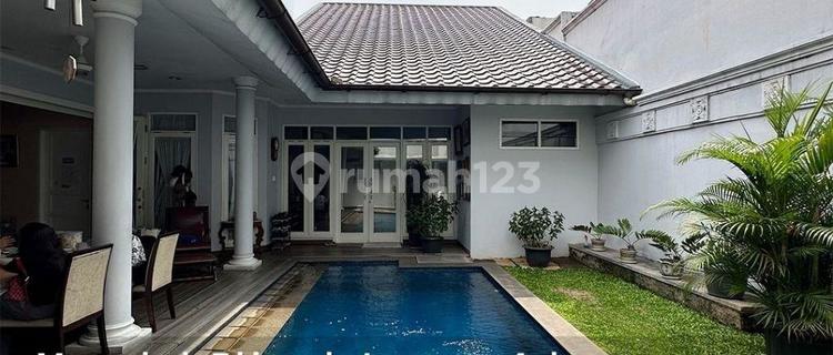 Rumah Bagus Cipete Area, Tenang, Fully Furnished, Taman Luas, Ada Pool 1