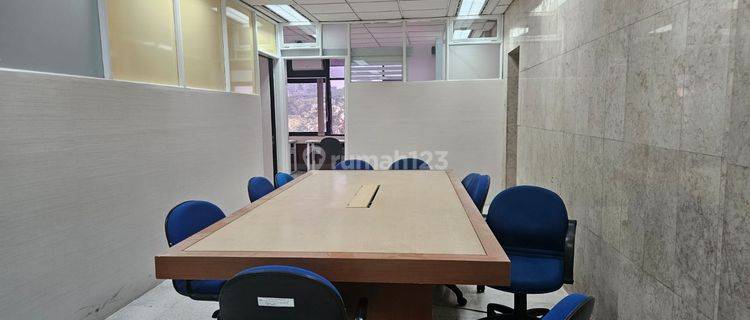 Office Space Ready Semen Indonesia Jl. Veteran Gresik 104m2 Semi Furnished Siap Operasional 1