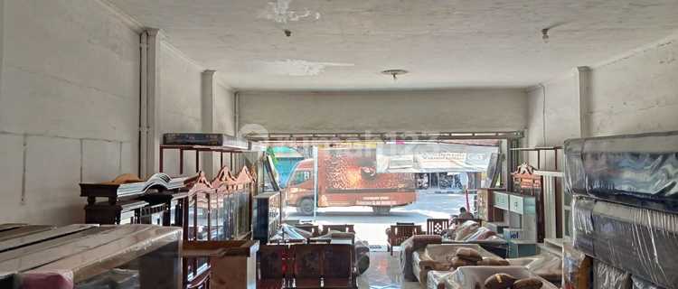 LAND ONLY CALCULATION: Prince Diponegoro Street Brebes, North Coast Road Access, Certificate of Ownership 449m², Market price above 10 million/m², This one only 8.9 million/m², Full Building Bonus. 1