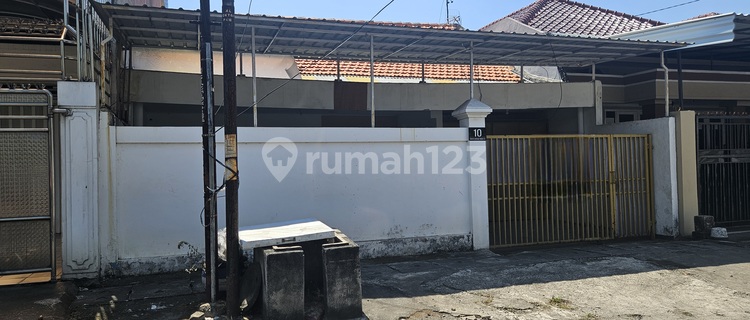 Dekat Ciputra World Disewakan Rumah Siap Huni Dukuh Kupang Timur Surabaya 4 Kamar Carport Bisa 4 Mobil 1